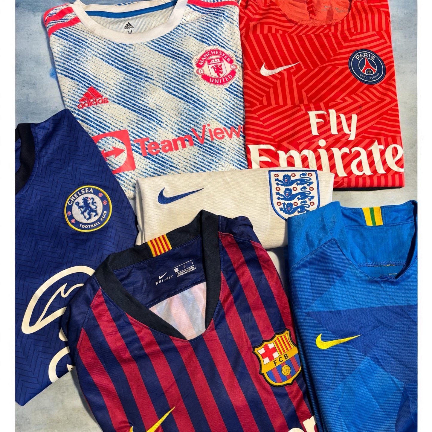 10X Voetbal Shirts Resell Box